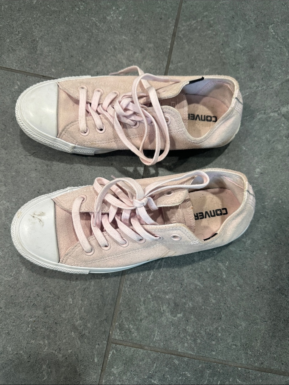 Converse Low Top Sneakers in Light Pink and White